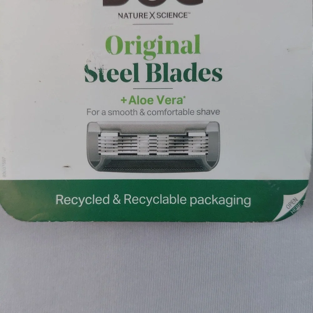 12 Cartridges Bulldog Original Steel Razor 5 Blades with Aloe Vera Refill